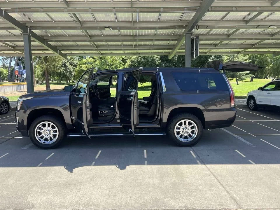 2016 Cadillac Escalade 4th Gen - Image 9 of 20