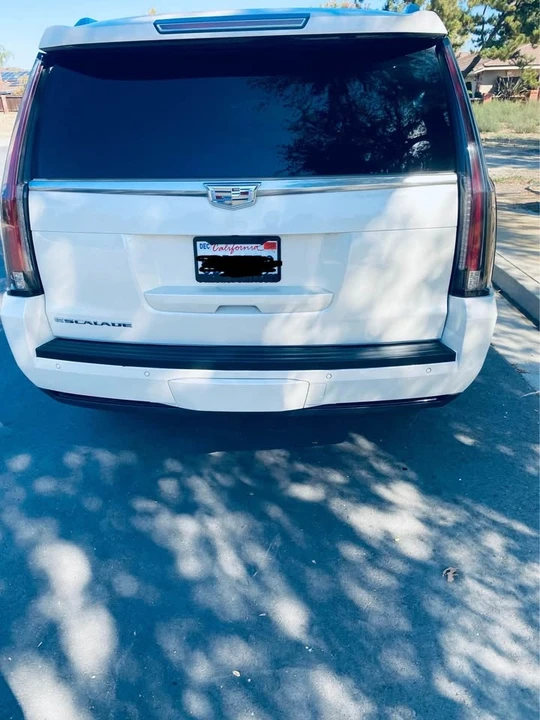 2016 Cadillac Escalade 4th Gen - Image 5 of 16