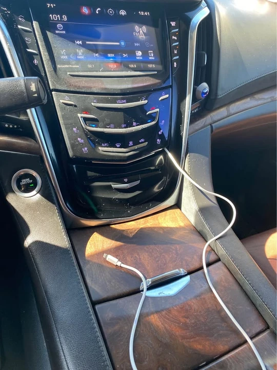 2016 Cadillac Escalade 4th Gen - Image 4 of 8