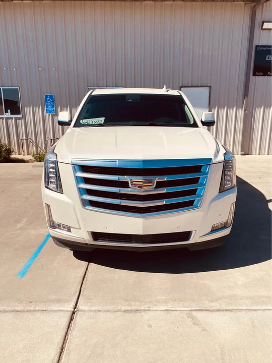 2016 Cadillac Escalade 4th Gen - Image 2 of 8