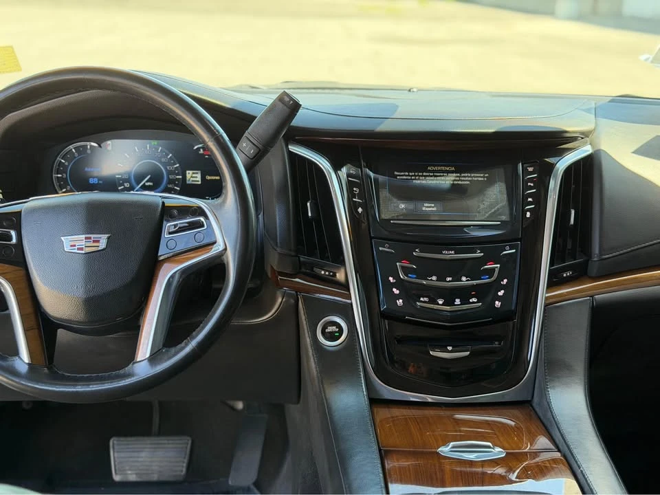 2016 Cadillac Escalade 4th Gen - Image 8 of 15