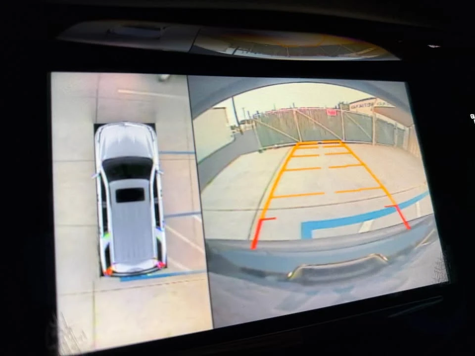 2016 Cadillac Escalade 4th Gen - Image 17 of 18