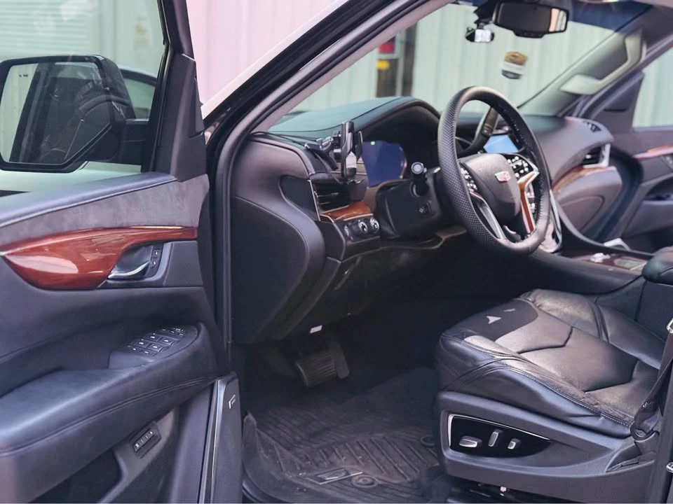 2016 Cadillac Escalade 4th Gen - Image 9 of 18