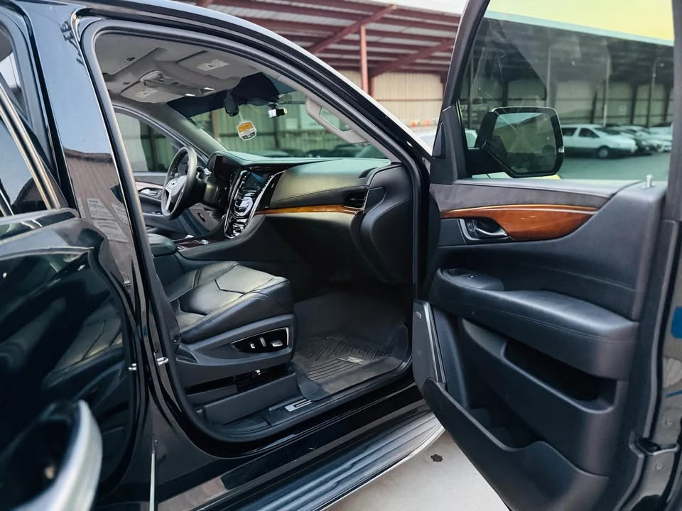 2016 Cadillac Escalade 4th Gen - Image 13 of 18