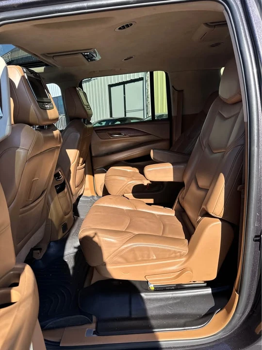 2016 Cadillac Escalade 4th Gen - Image 9 of 16
