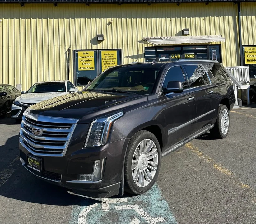 2016 Cadillac Escalade 4th Gen - Image 2 of 16