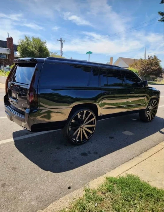 2016 Cadillac Escalade 4th Gen - Image 4 of 8