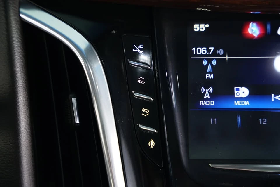 2016 Cadillac Escalade 4th Gen - Image 17 of 19