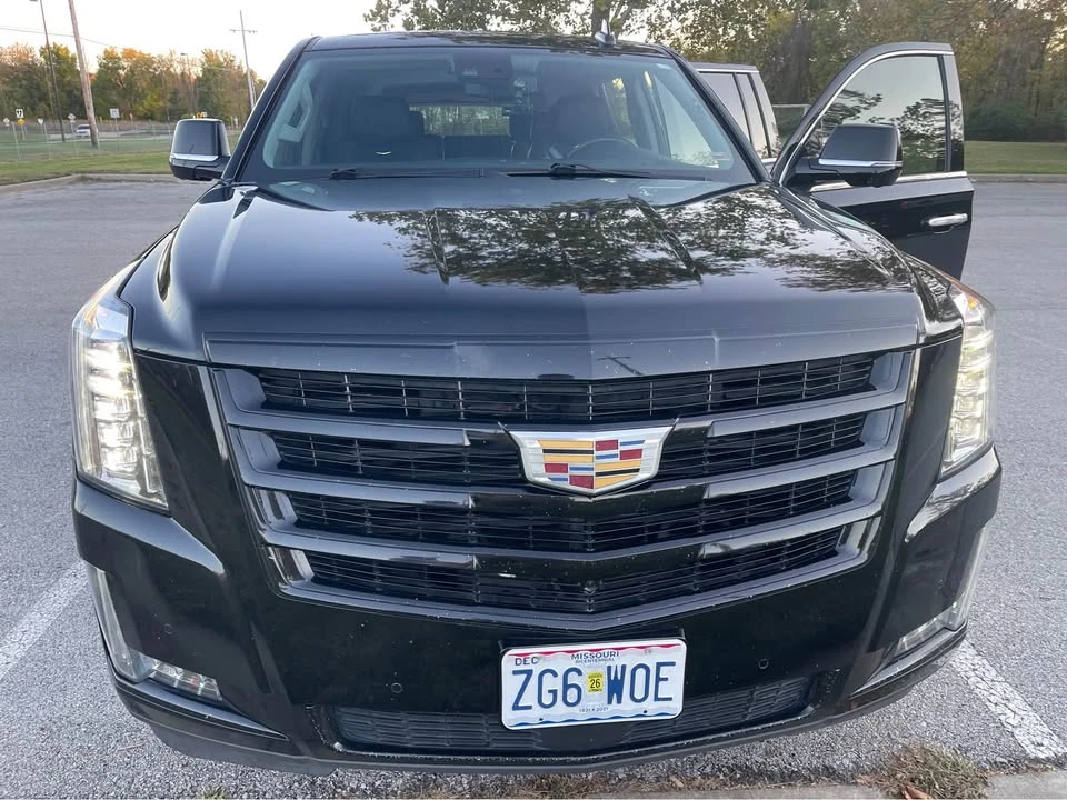 2016 Cadillac Escalade 4th Gen - Image 2 of 16