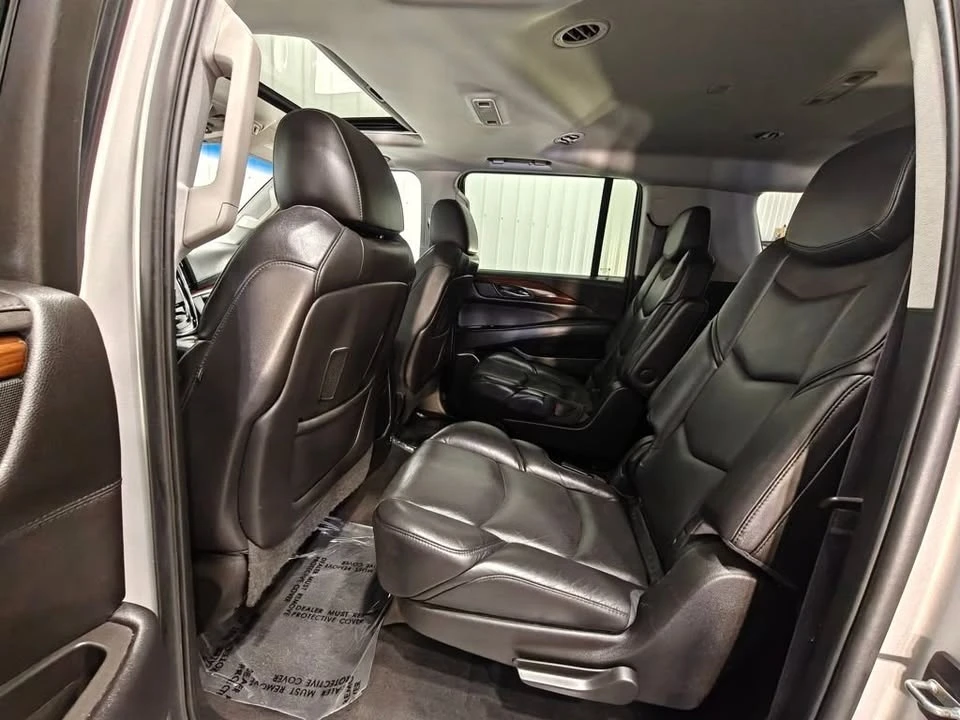 2016 Cadillac Escalade 4th Gen - Image 19 of 20