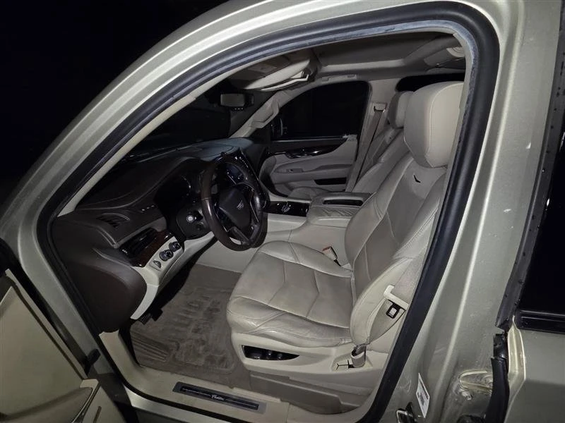 2016 Cadillac Escalade 4th Gen - Image 3 of 5
