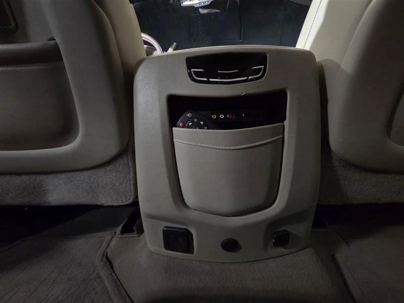 2016 Cadillac Escalade 4th Gen - Image 2 of 15
