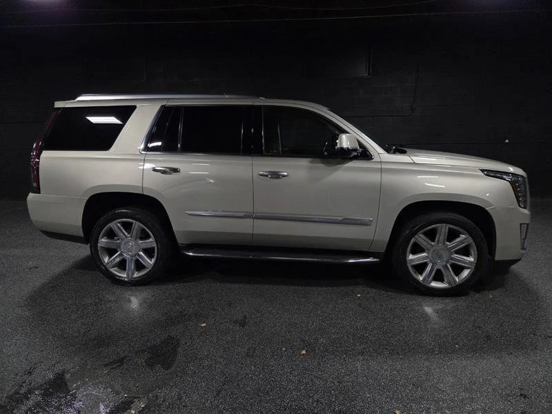 2016 Cadillac Escalade 4th Gen - Image 11 of 15