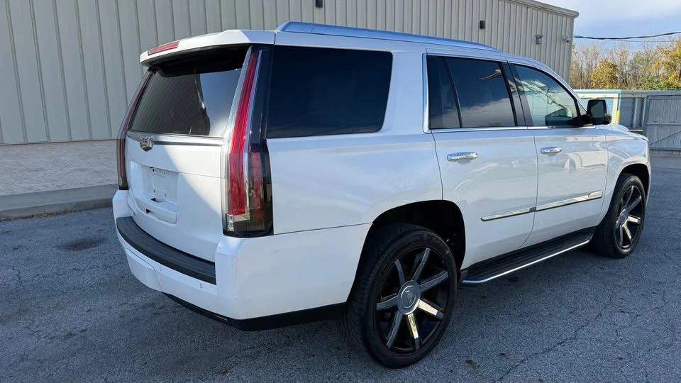 2016 Cadillac Escalade 4th Gen - Image 4 of 19