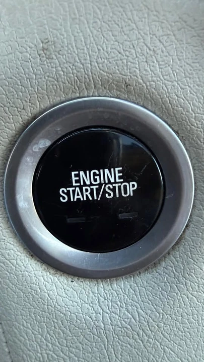 2016 Cadillac Escalade 4th Gen - Image 15 of 19