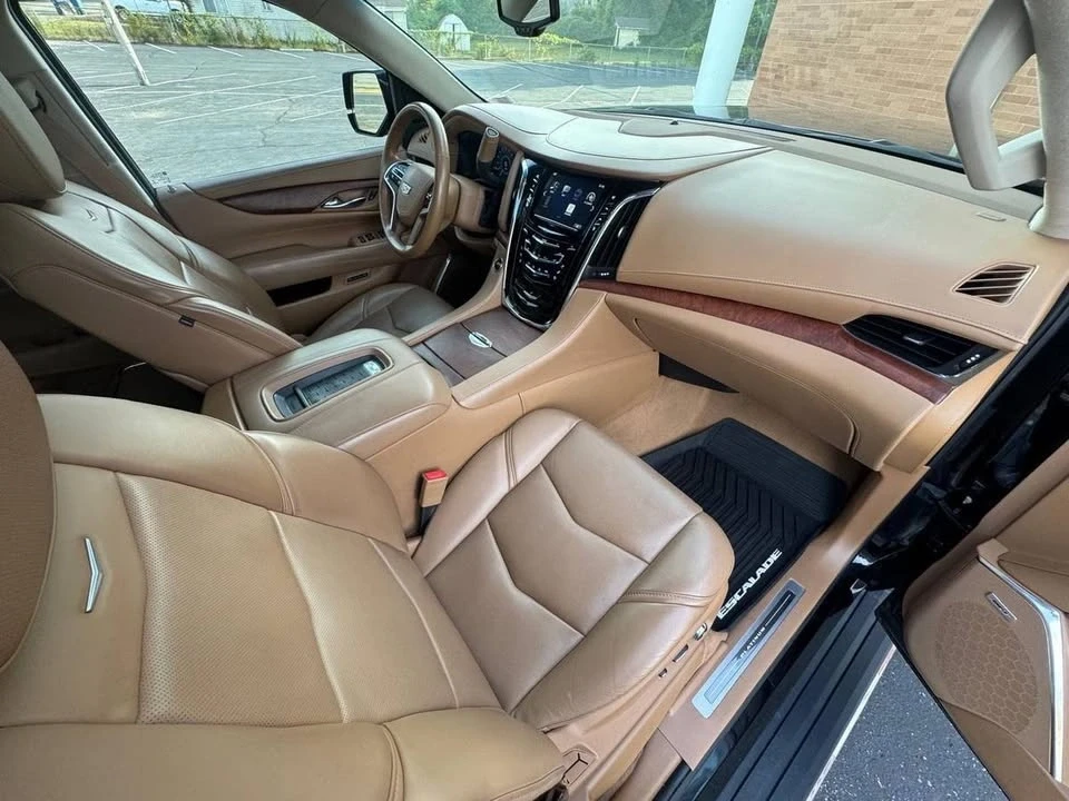 2016 Cadillac Escalade 4th Gen - Image 11 of 20