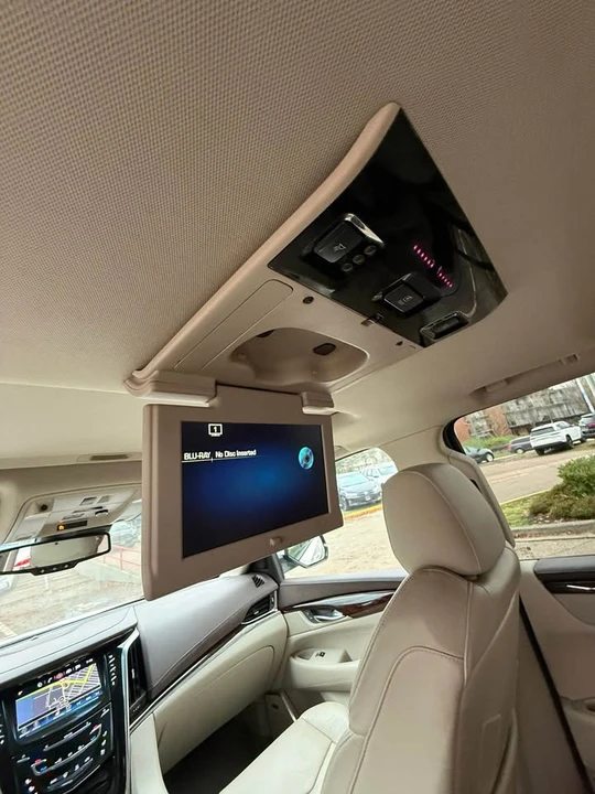 2016 Cadillac Escalade 4th Gen - Image 10 of 11