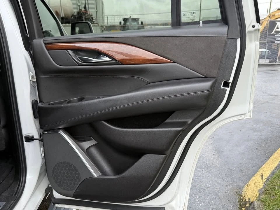 2016 Cadillac Escalade 4th Gen - Image 12 of 20