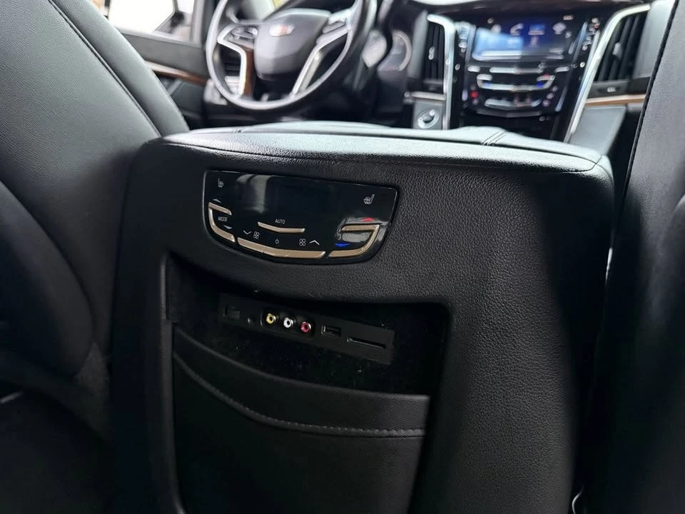 2016 Cadillac Escalade 4th Gen - Image 13 of 20