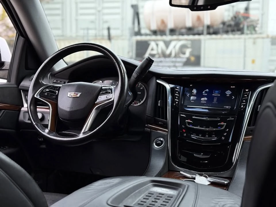 2016 Cadillac Escalade 4th Gen - Image 18 of 18