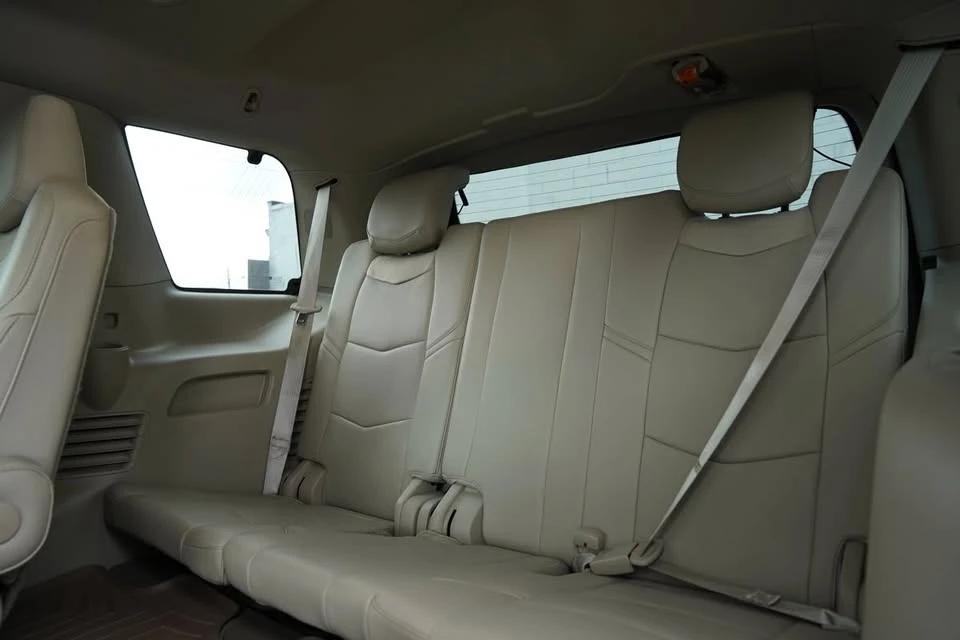 2016 Cadillac Escalade 4th Gen - Image 17 of 19