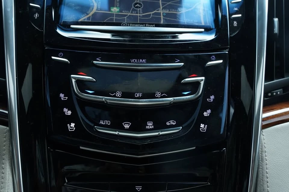 2016 Cadillac Escalade 4th Gen - Image 11 of 19