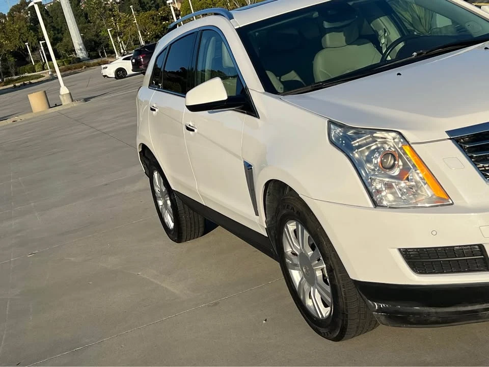 2016 Cadillac SRX - Image 2 of 17