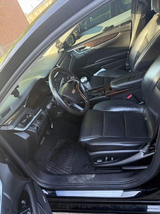 2016 Cadillac XT4 - Image 5 of 8