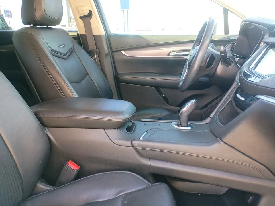 2016 Cadillac XT5 - Image 10 of 14