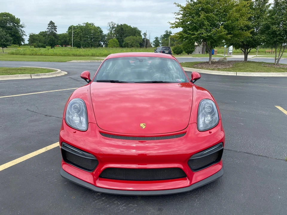 2016 Porsche 981 Cayman GT4 - Image 2 of 9