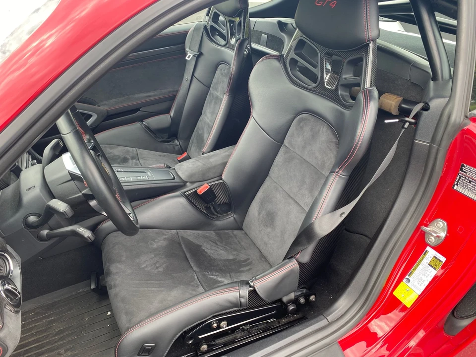 2016 Porsche 981 Cayman GT4 - Image 7 of 9