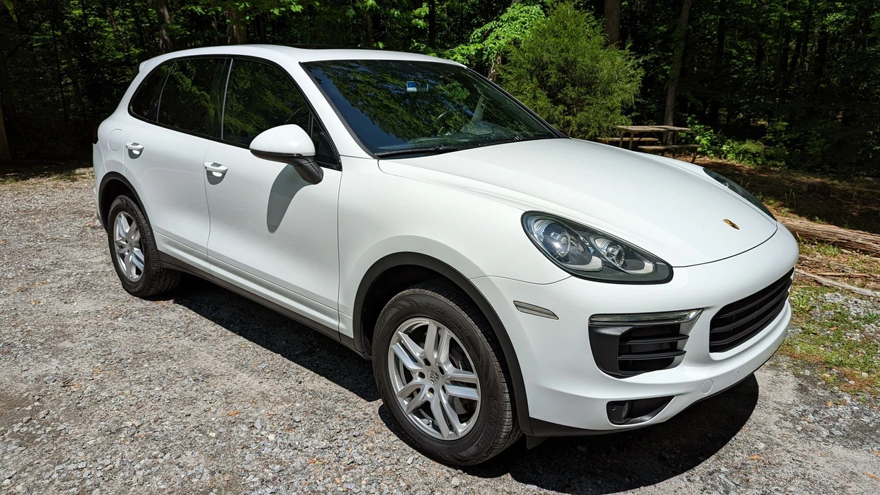 2016 Porsche 958 Cayenne - Image 10 of 31