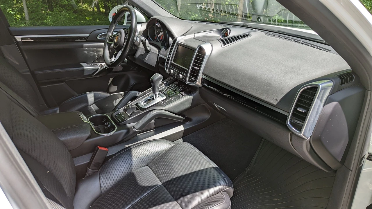 2016 Porsche 958 Cayenne - Image 23 of 31