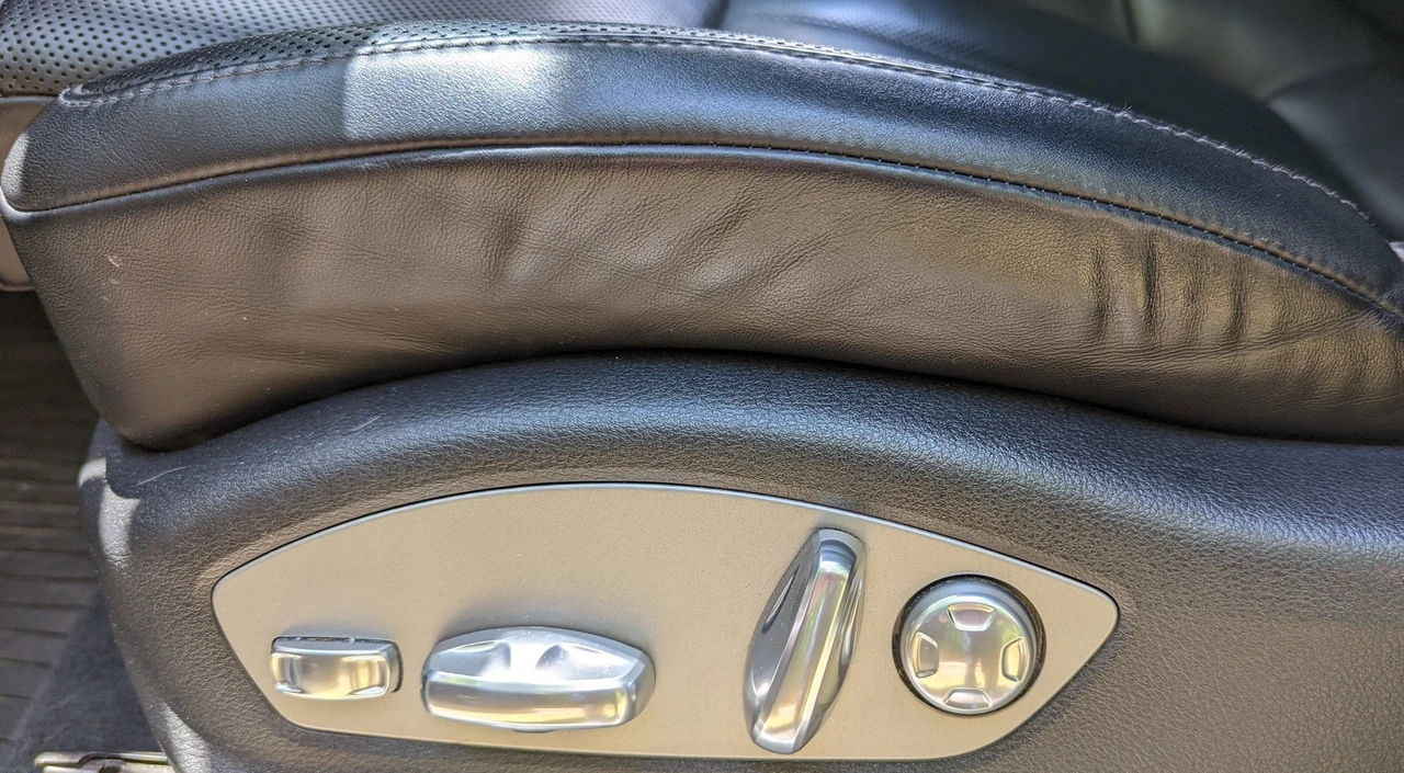 2016 Porsche 958 Cayenne - Image 28 of 31