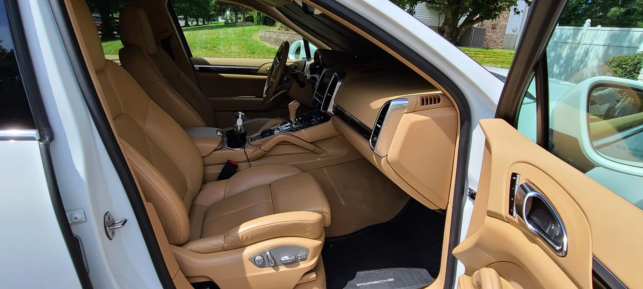 2016 Porsche 958 Cayenne Diesel - Image 10 of 31