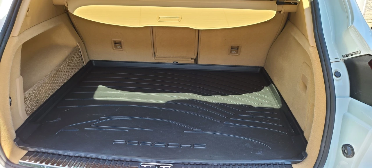 2016 Porsche 958 Cayenne Diesel - Image 18 of 31
