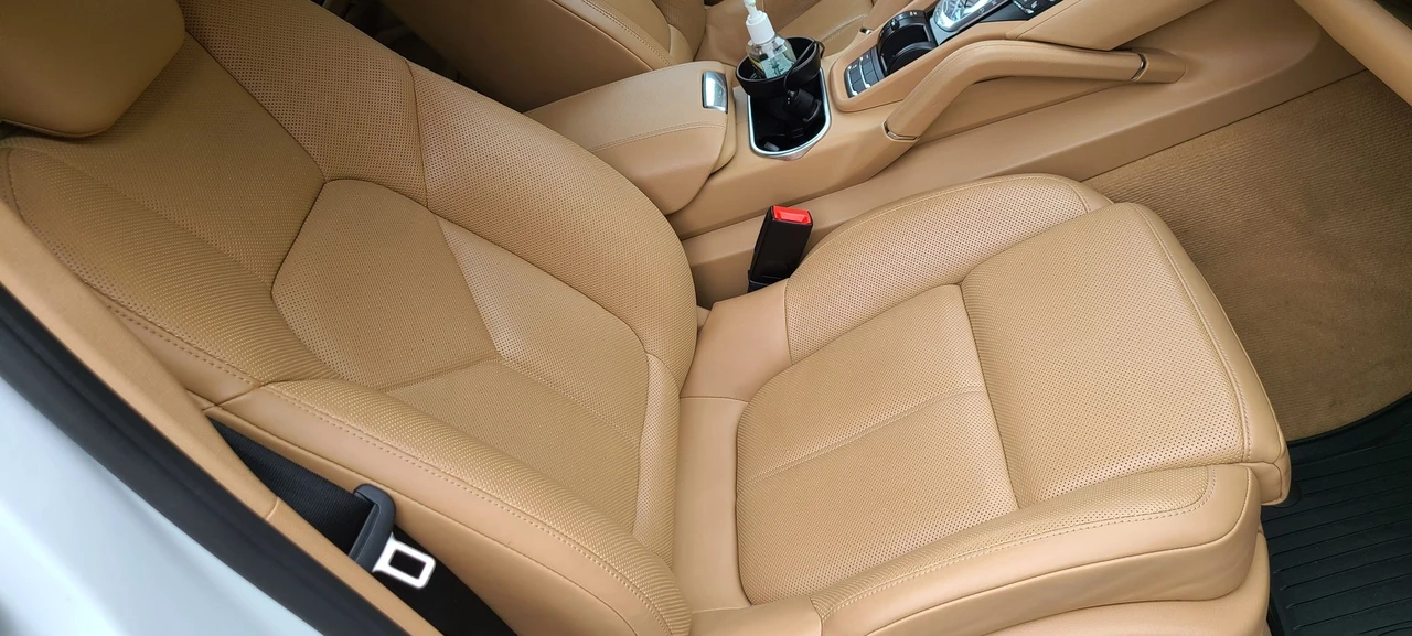 2016 Porsche 958 Cayenne Diesel - Image 24 of 31