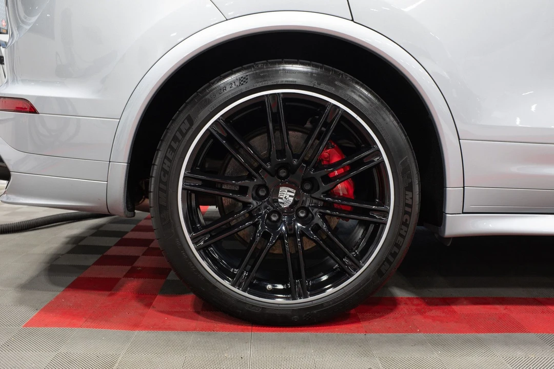 2016 Porsche 958 Cayenne GTS - Image 13 of 31
