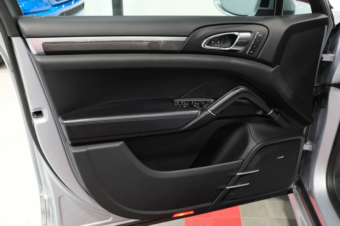 2016 Porsche 958 Cayenne GTS - Image 16 of 31