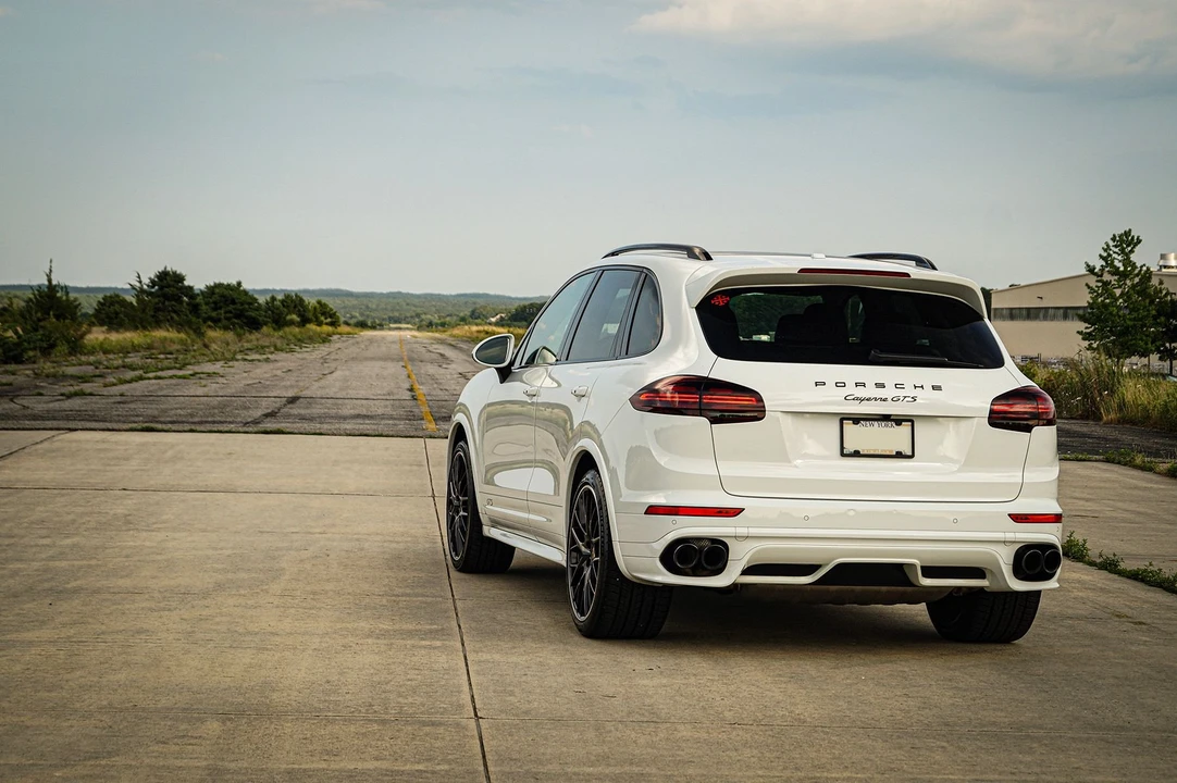 2016 Porsche 958 Cayenne GTS - Image 3 of 17