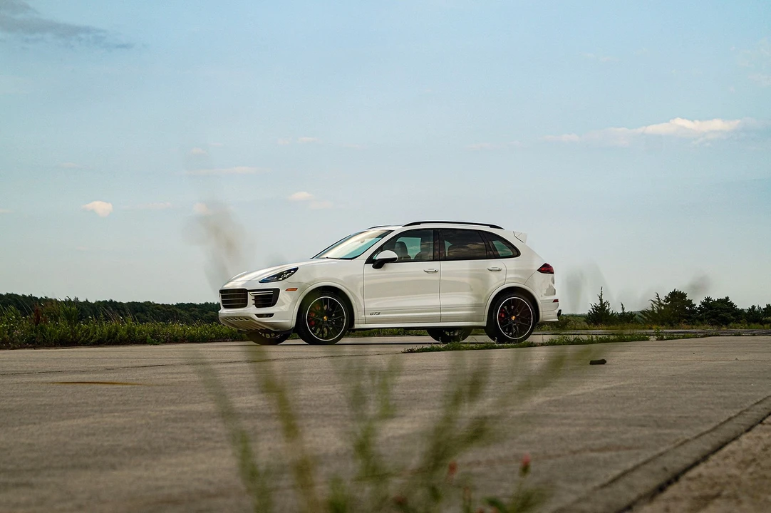 2016 Porsche 958 Cayenne GTS - Image 5 of 17