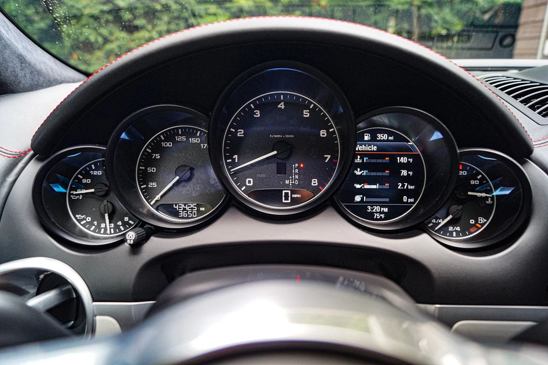 2016 Porsche 958 Cayenne GTS - Image 8 of 17
