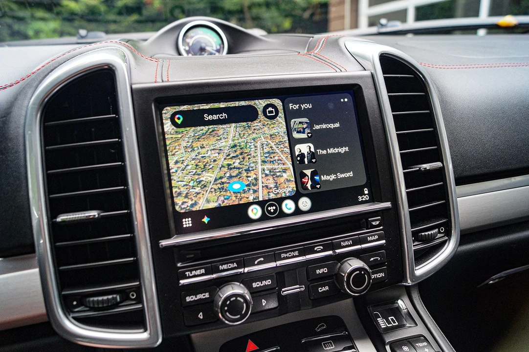 2016 Porsche 958 Cayenne GTS - Image 9 of 17