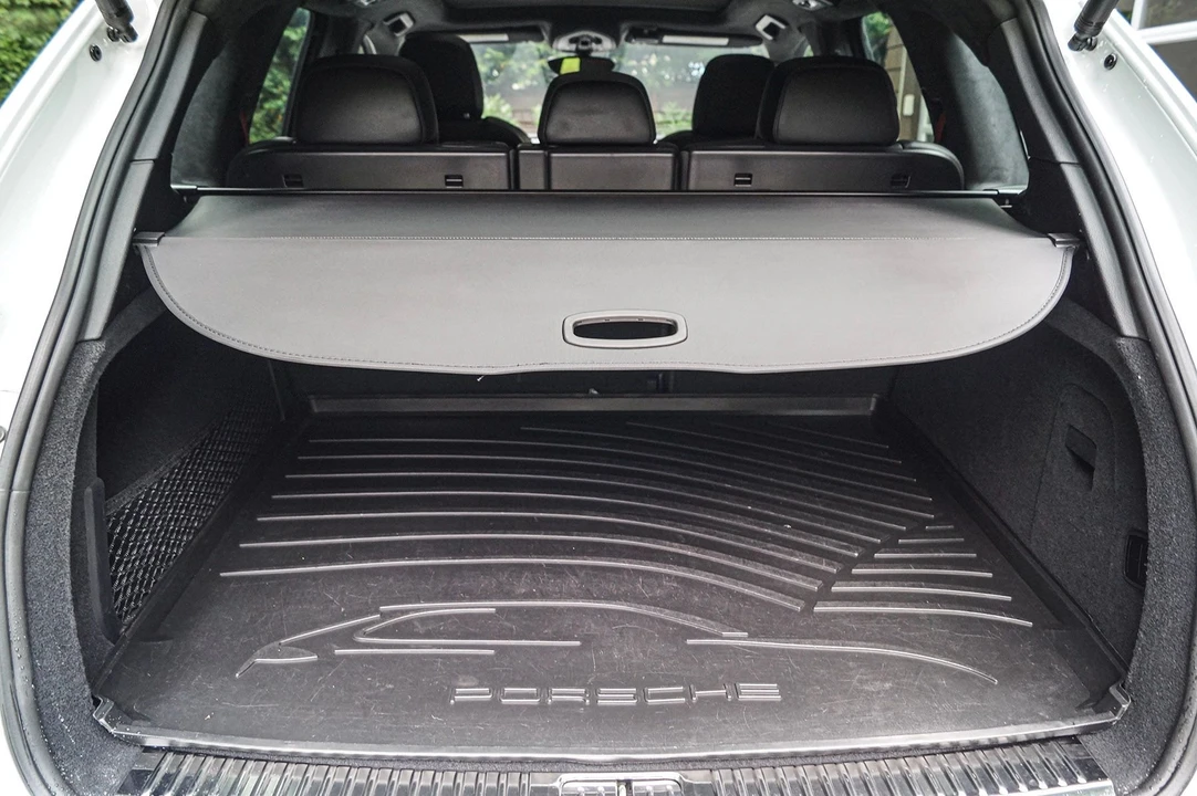 2016 Porsche 958 Cayenne GTS - Image 10 of 17