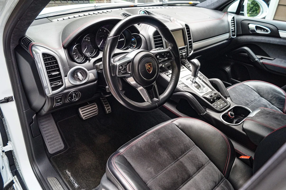 2016 Porsche 958 Cayenne GTS - Image 14 of 17
