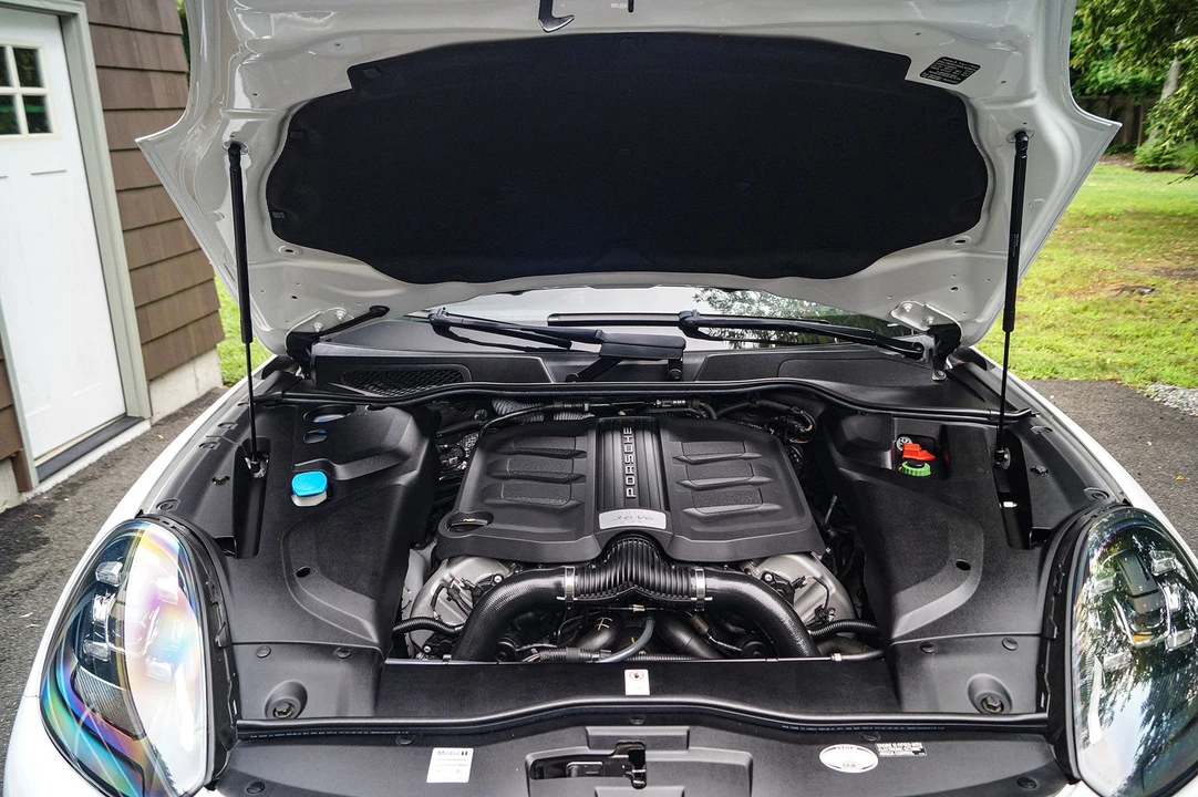 2016 Porsche 958 Cayenne GTS - Image 17 of 17
