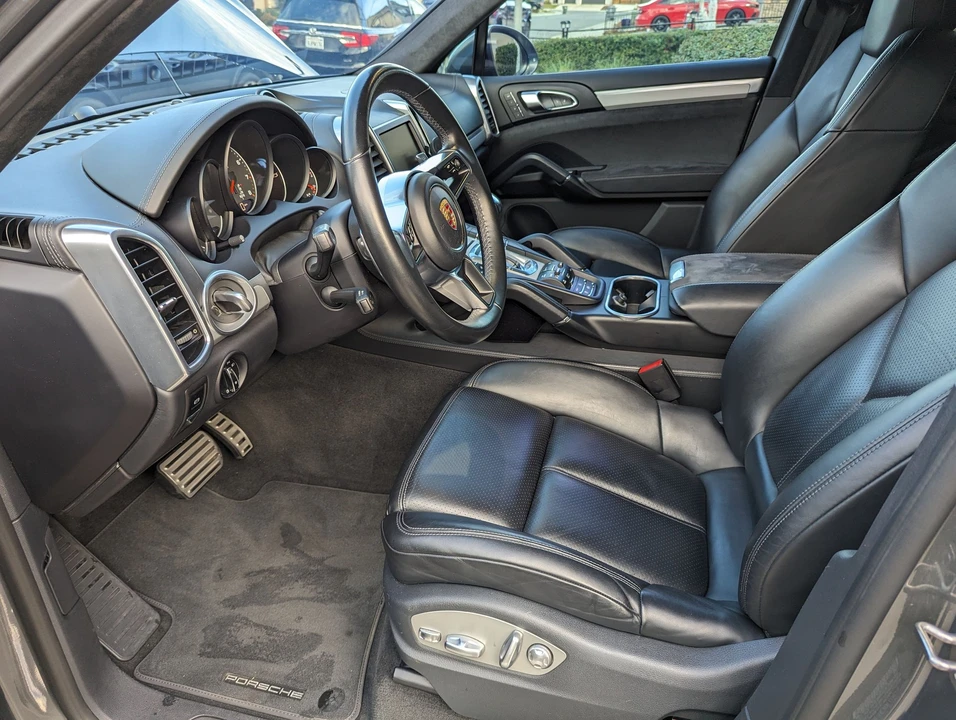 2016 Porsche 958 Cayenne GTS - Image 11 of 20