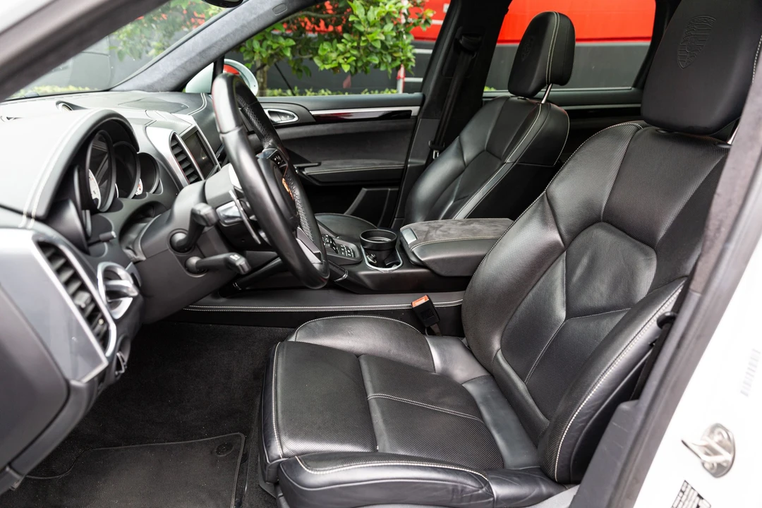 2016 Porsche 958 Cayenne GTS - Image 14 of 21