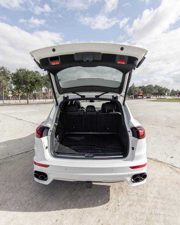 2016 Porsche 958 Cayenne GTS - Image 9 of 13