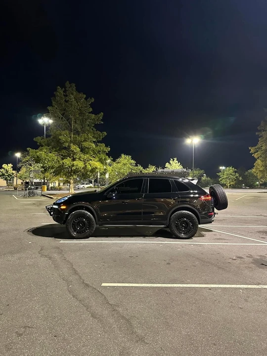 2016 Porsche 958 Cayenne S - Image 2 of 31